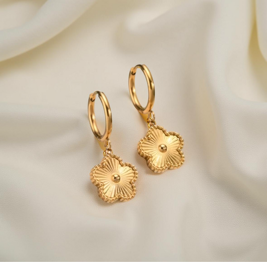 BOUCLE D’OREILLES "FLEUR D’OR"
